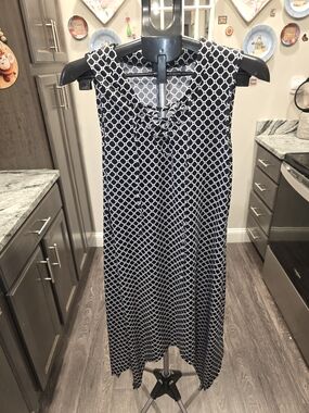 Nina Leonard Black & White Lace-Up Sleeveless Asymmetrical Dress